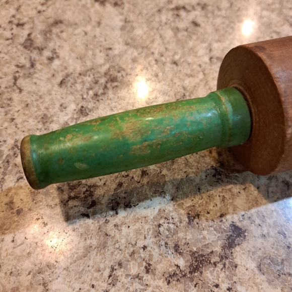 Vintage Wooden Rolling Pin Green Handles - Picture 2 of 6